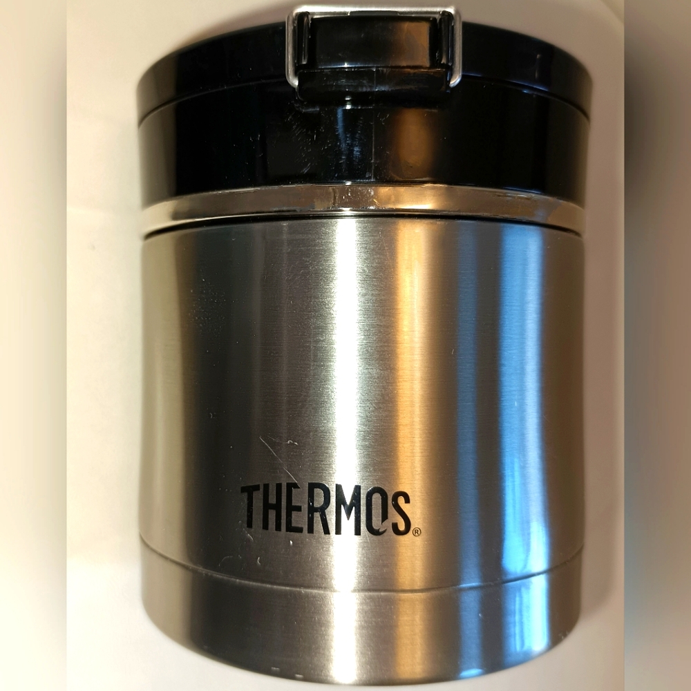 Thermos Vacuum Insulated Food Jar, 10 oz Black & Silver Never Used